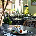 Tuvana 4*