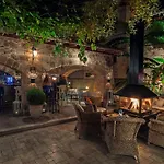Tuvana 4*