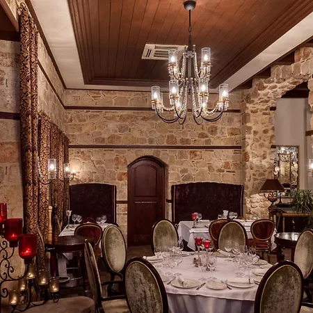 Hotel Tuvana 4*