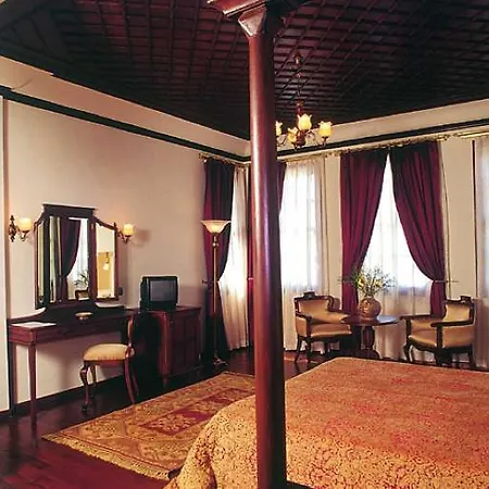 Tuvana Hotel 4*